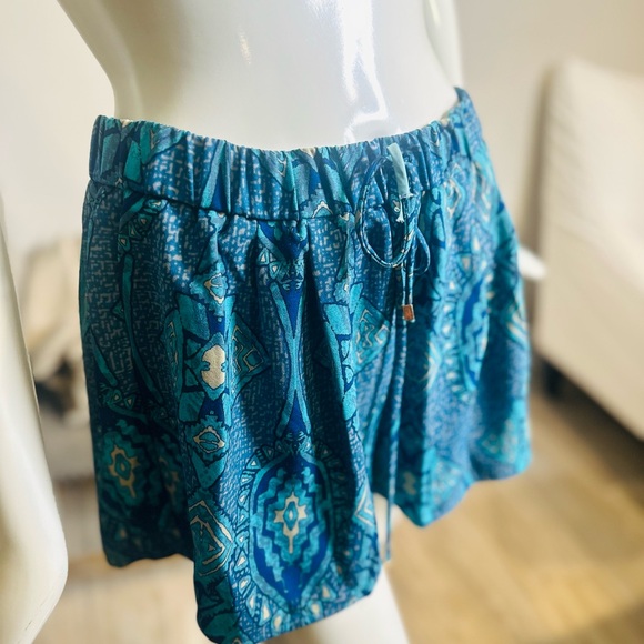 Forever21 Print Drawstring Shorts - Picture 3 of 8